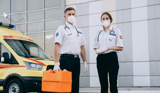 三明救护车转运病人车内有没有插电源的位置?